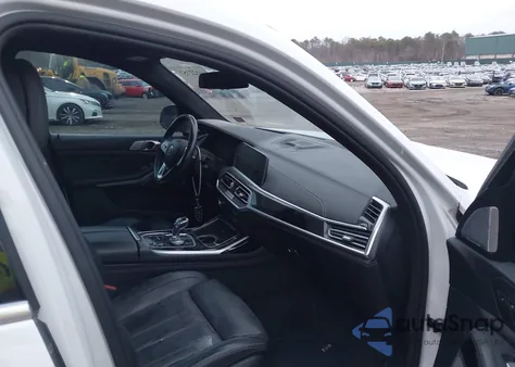 2021 BMW Alpina Xb7 z USA, uszkodzony, nr VIN 5UXCX6C14M9F87208